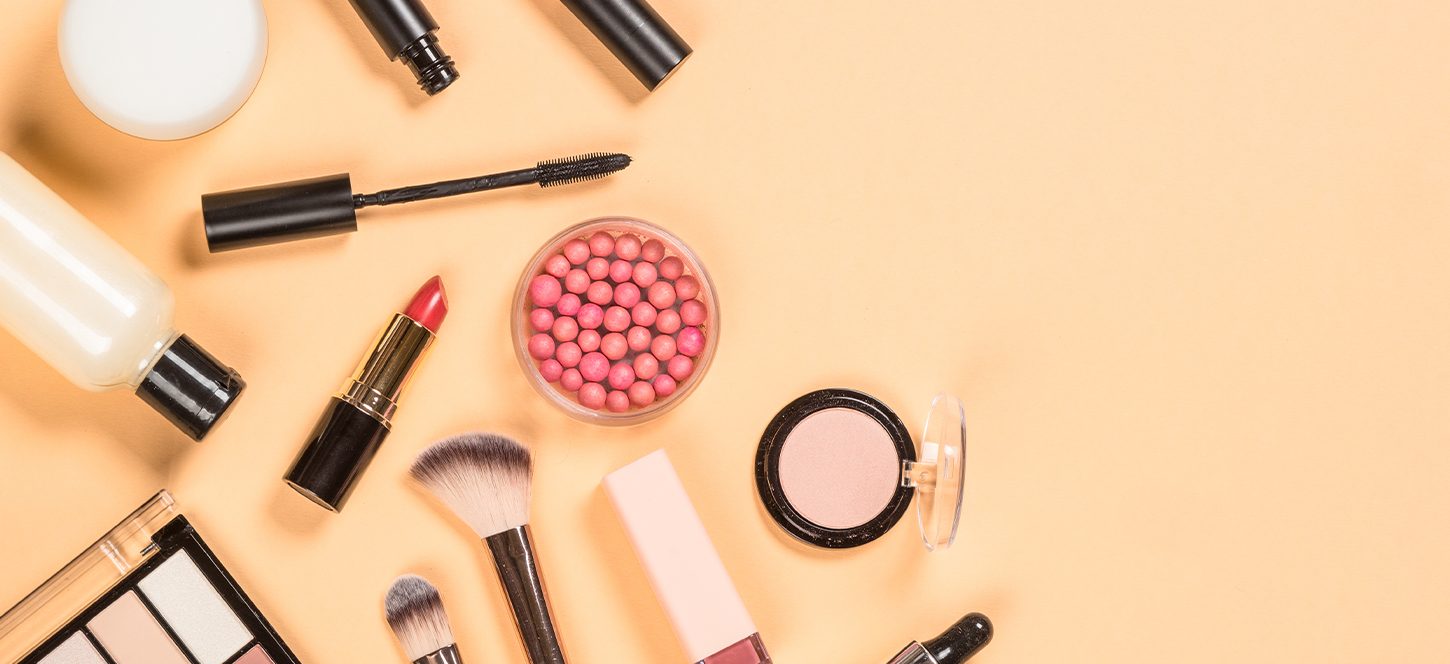 The Many Benefits Of Purchasing Cosmetics And Other Beauty Goods Online