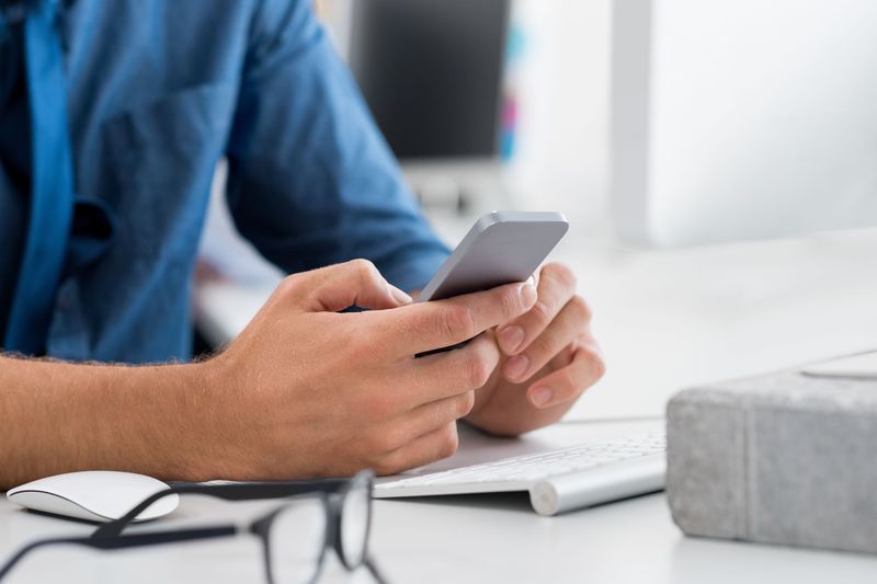 Innovative Ways to Use a Texting Service for Your Business
